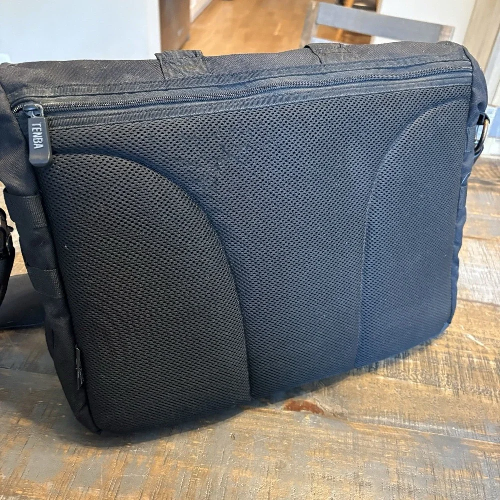 Tenba Large Laptop Messenger Bag Black Camera Padded Strap - PREOWNED